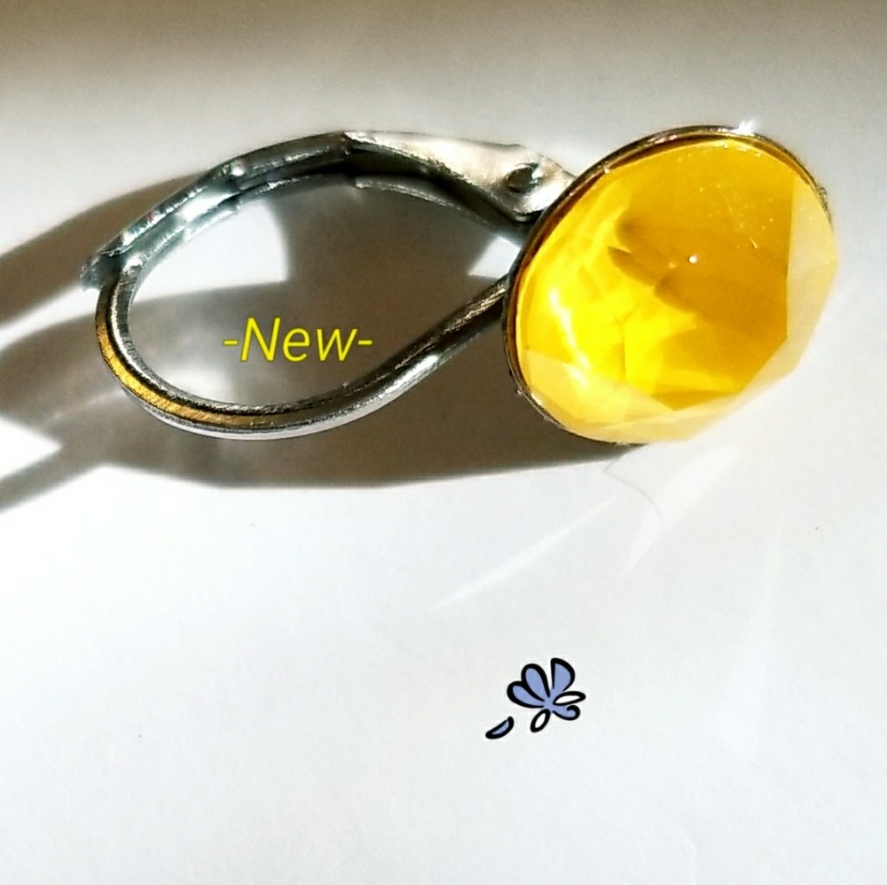 -NEW-Swarovski Quality CRYSTAL earrings